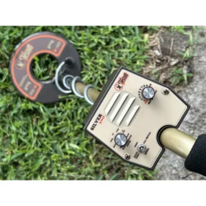 Tesoro Silver UMax detector display and controls